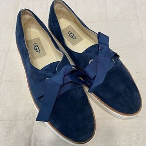 UGG Australia Carilyn Shoes Women Size 7